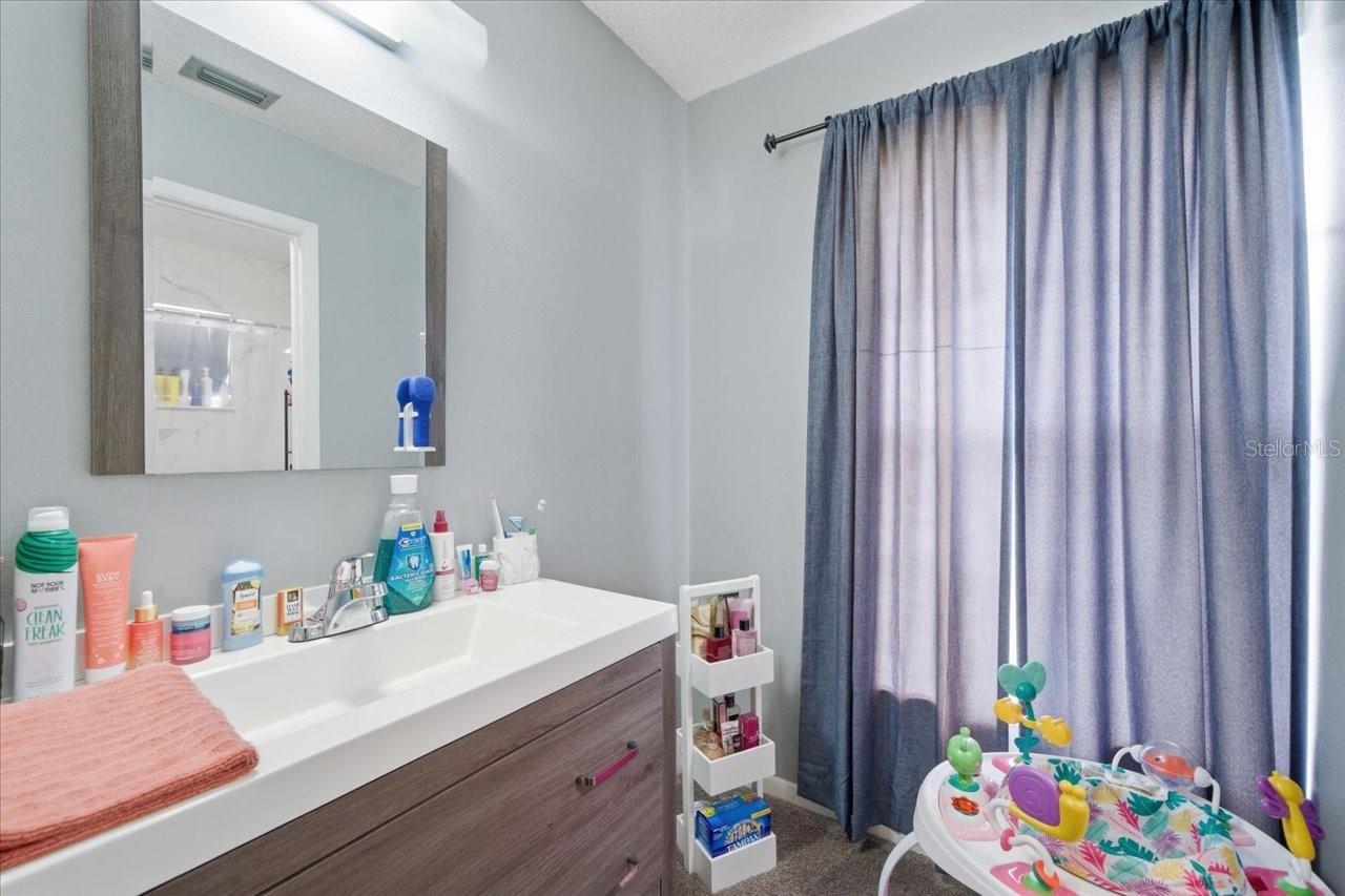 Image 29 of 43 For 4464 Bromley Avenue