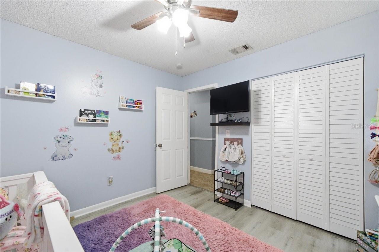 Image 33 of 43 For 4464 Bromley Avenue