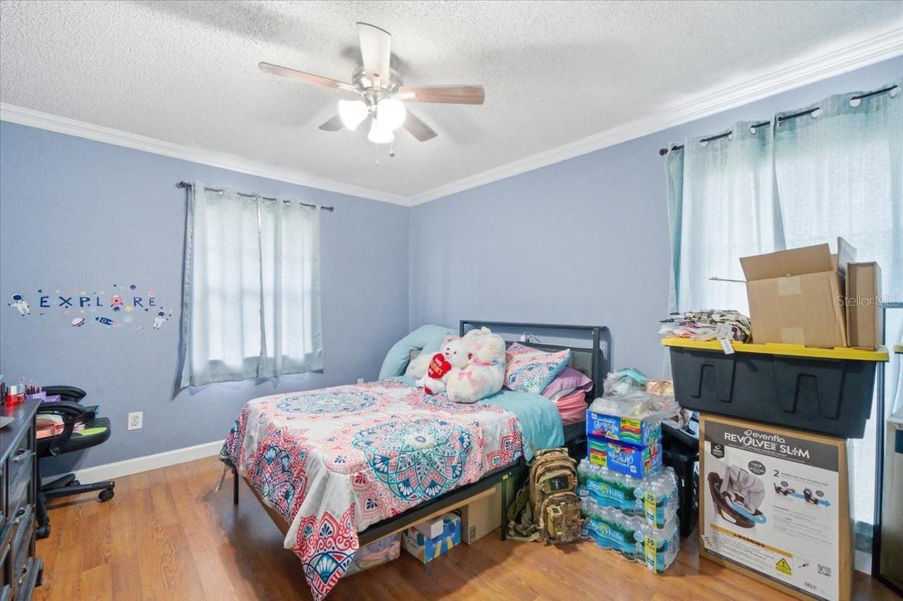 Image 35 of 43 For 4464 Bromley Avenue