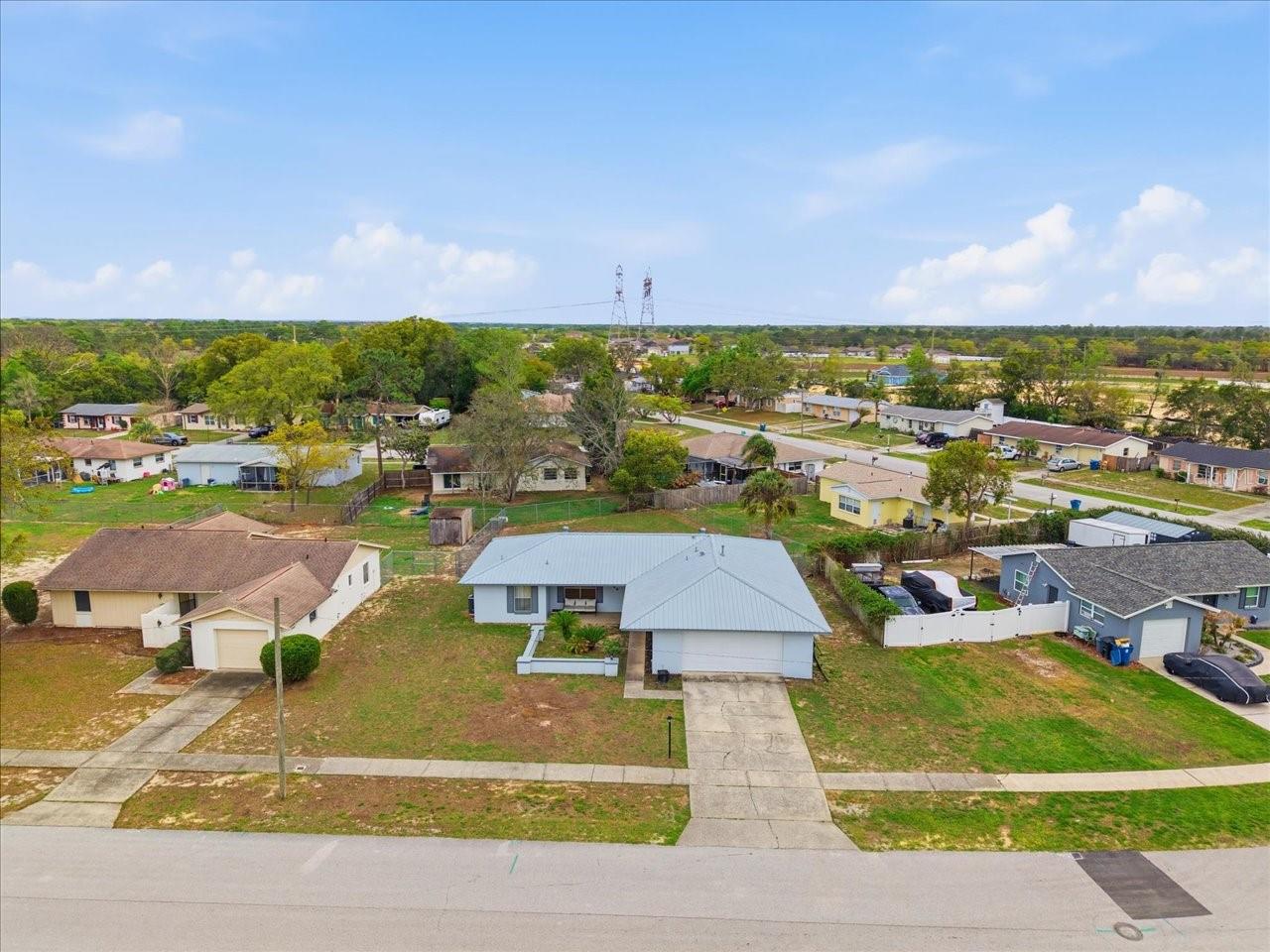 Image 5 of 43 For 4464 Bromley Avenue