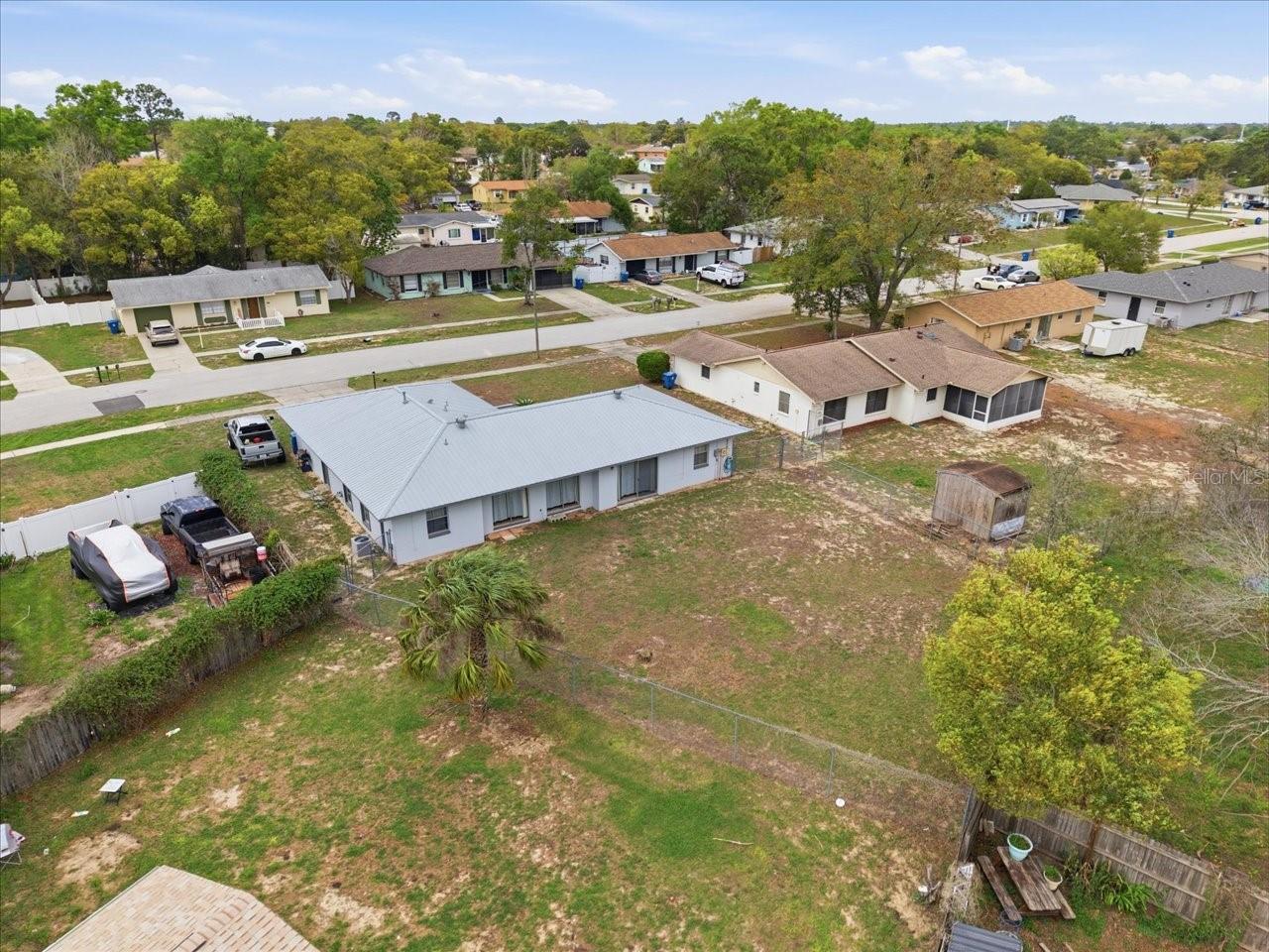 Image 6 of 43 For 4464 Bromley Avenue