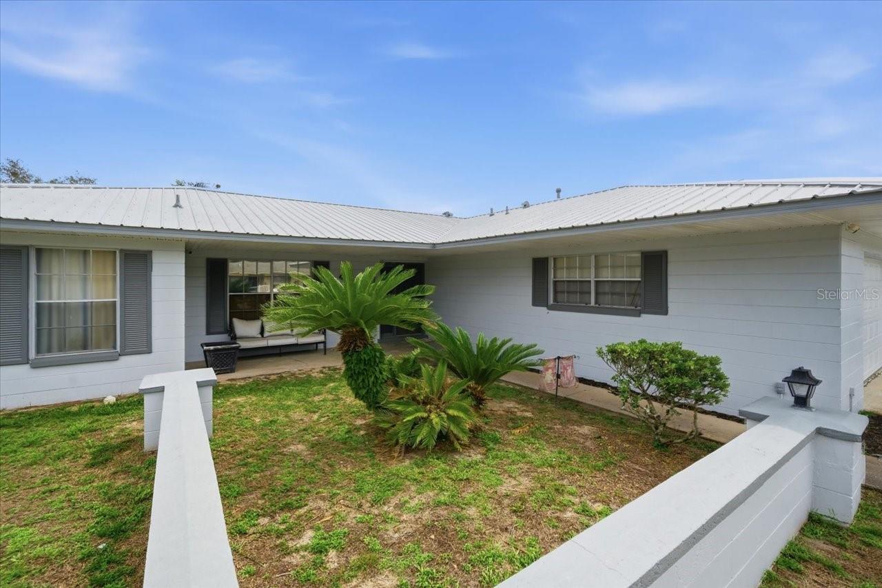 Image 7 of 43 For 4464 Bromley Avenue