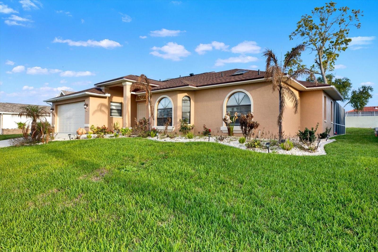 Listing photo id 17 for 1503 Overland Drive