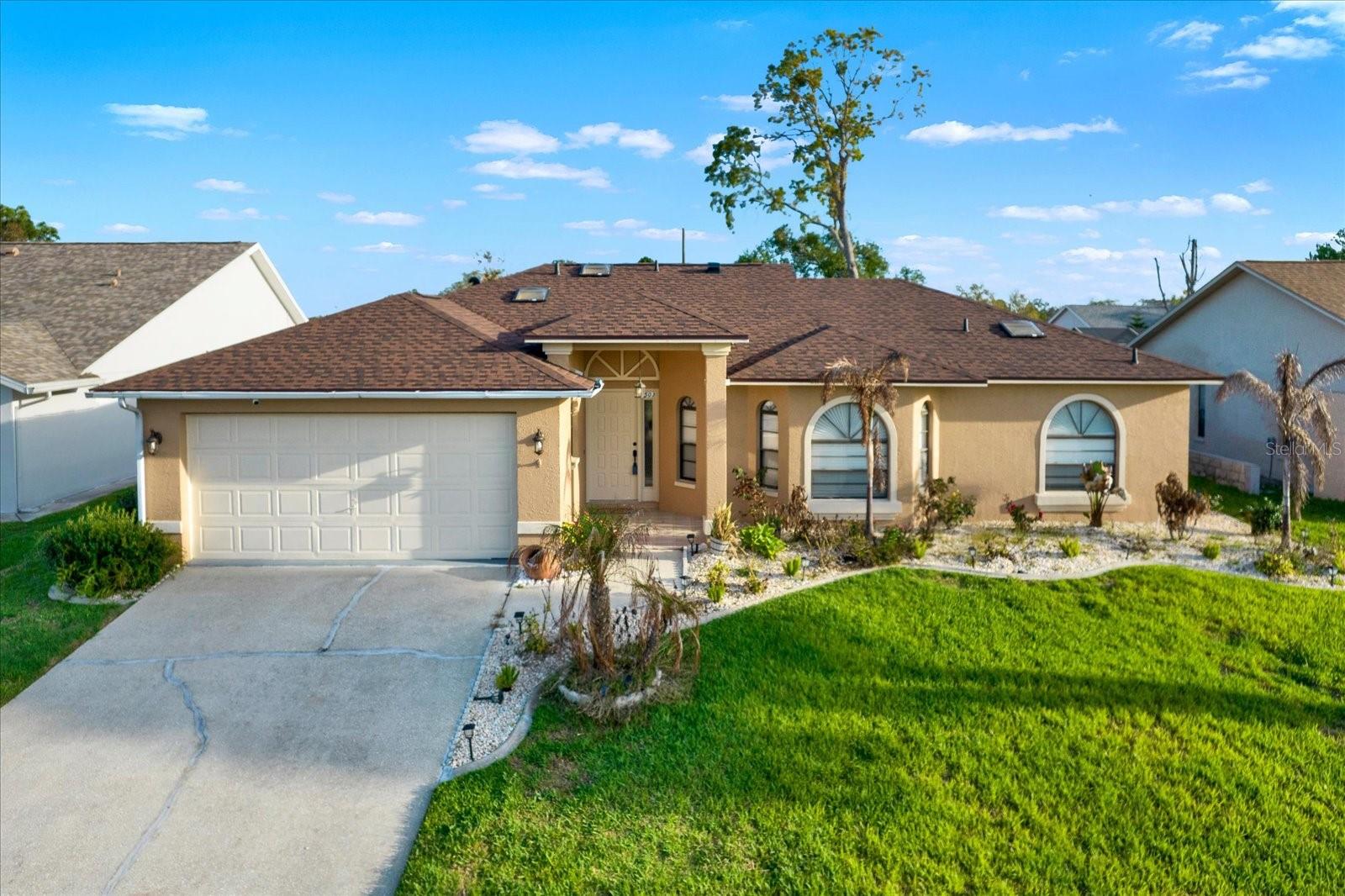 Listing photo id 18 for 1503 Overland Drive