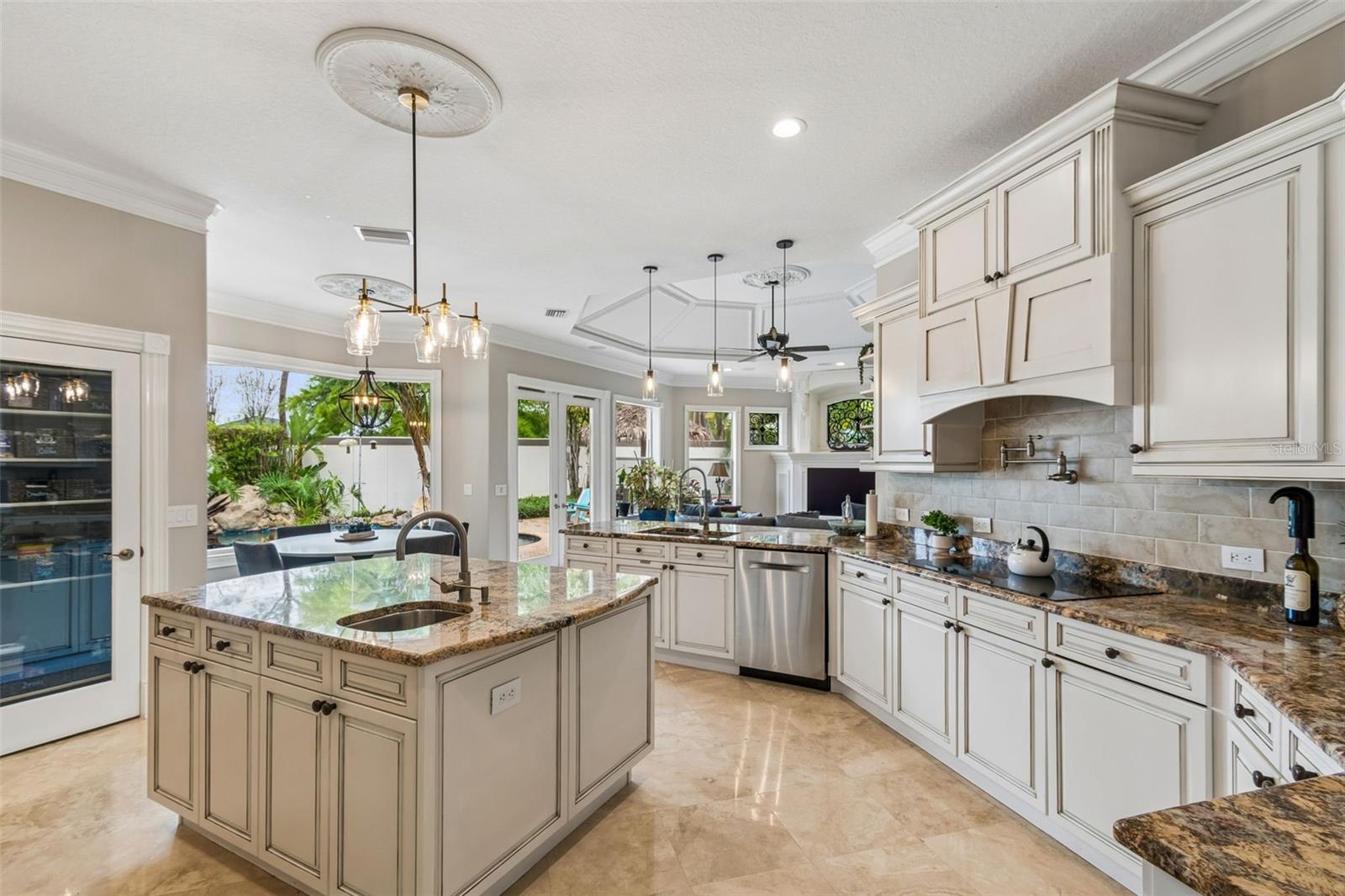 Image 15 of 100 For 10712 Pontofino Circle