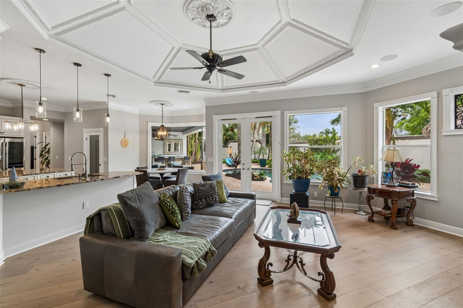 Image 21 of 100 For 10712 Pontofino Circle