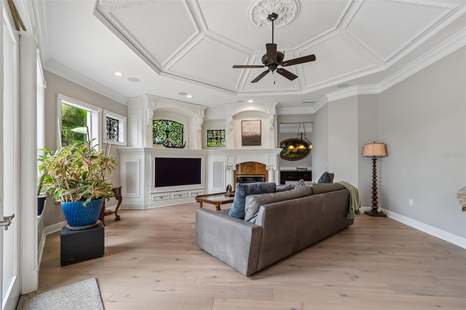 Image 22 of 100 For 10712 Pontofino Circle