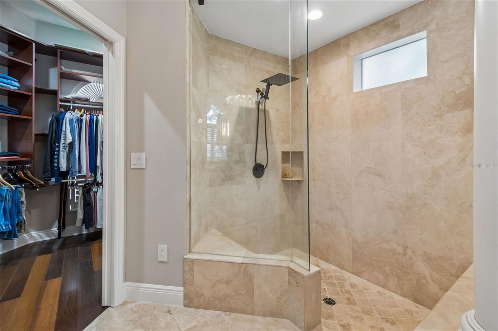 Image 33 of 100 For 10712 Pontofino Circle