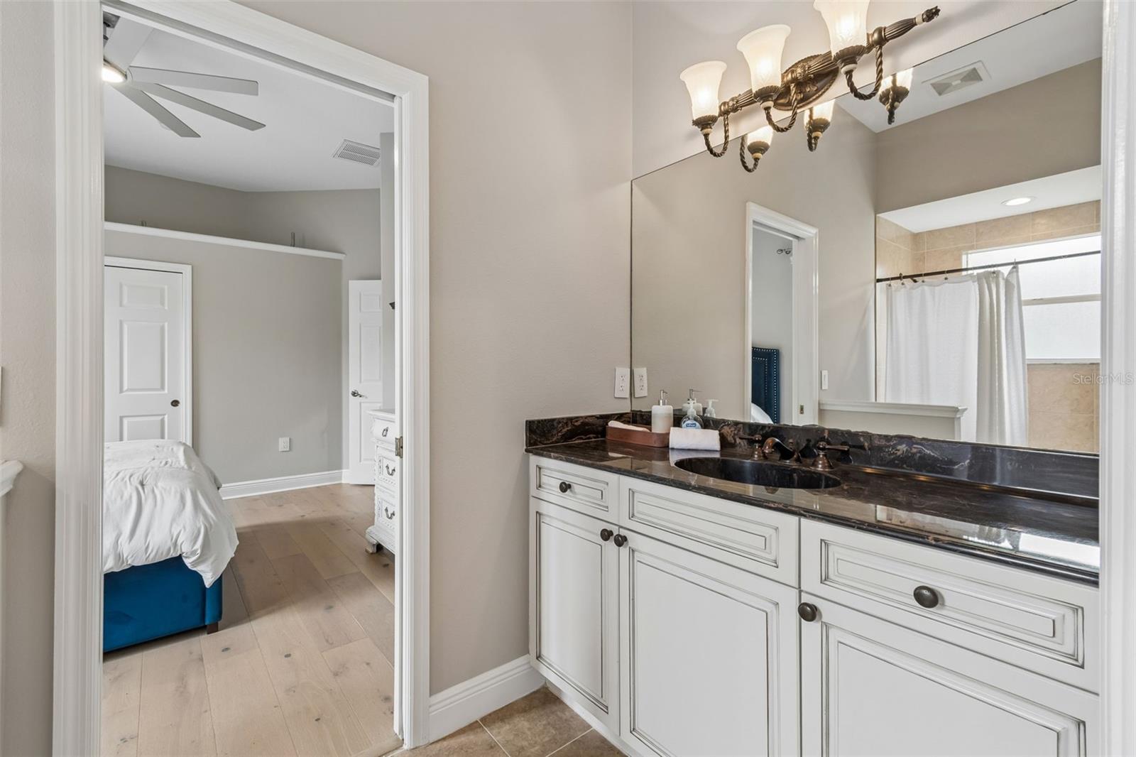 Image 48 of 100 For 10712 Pontofino Circle