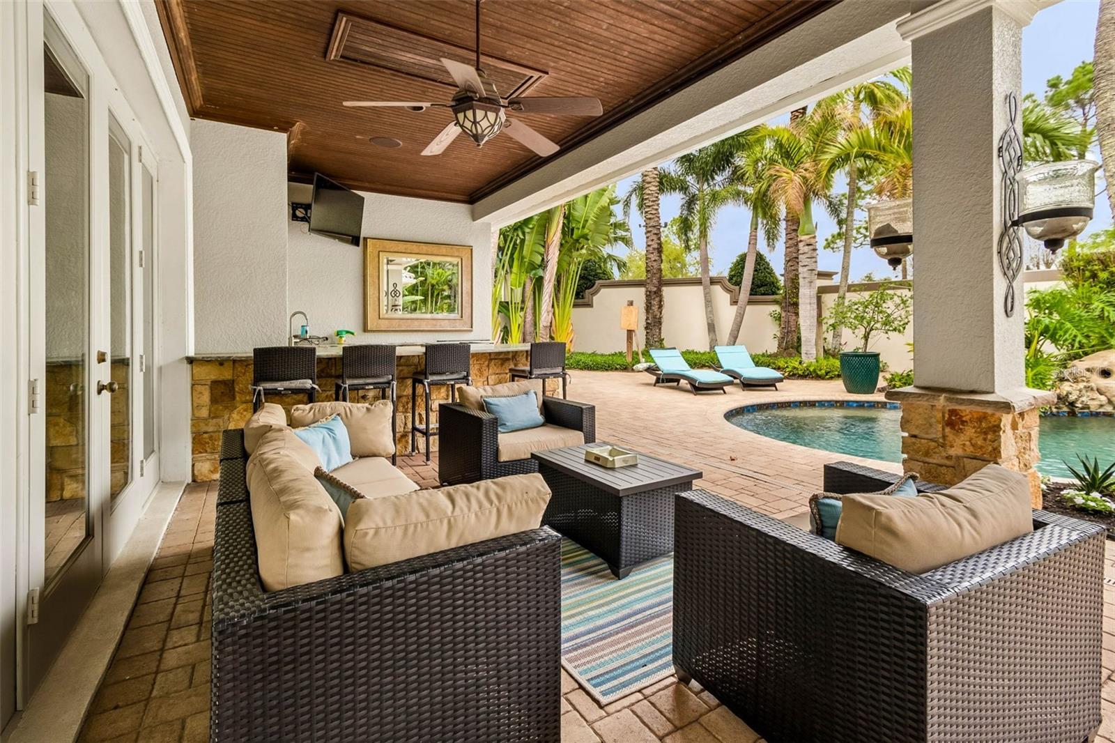 Image 64 of 100 For 10712 Pontofino Circle