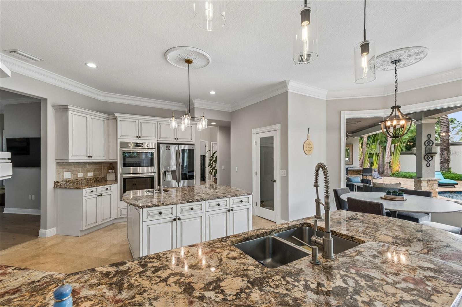 Image 88 of 100 For 10712 Pontofino Circle