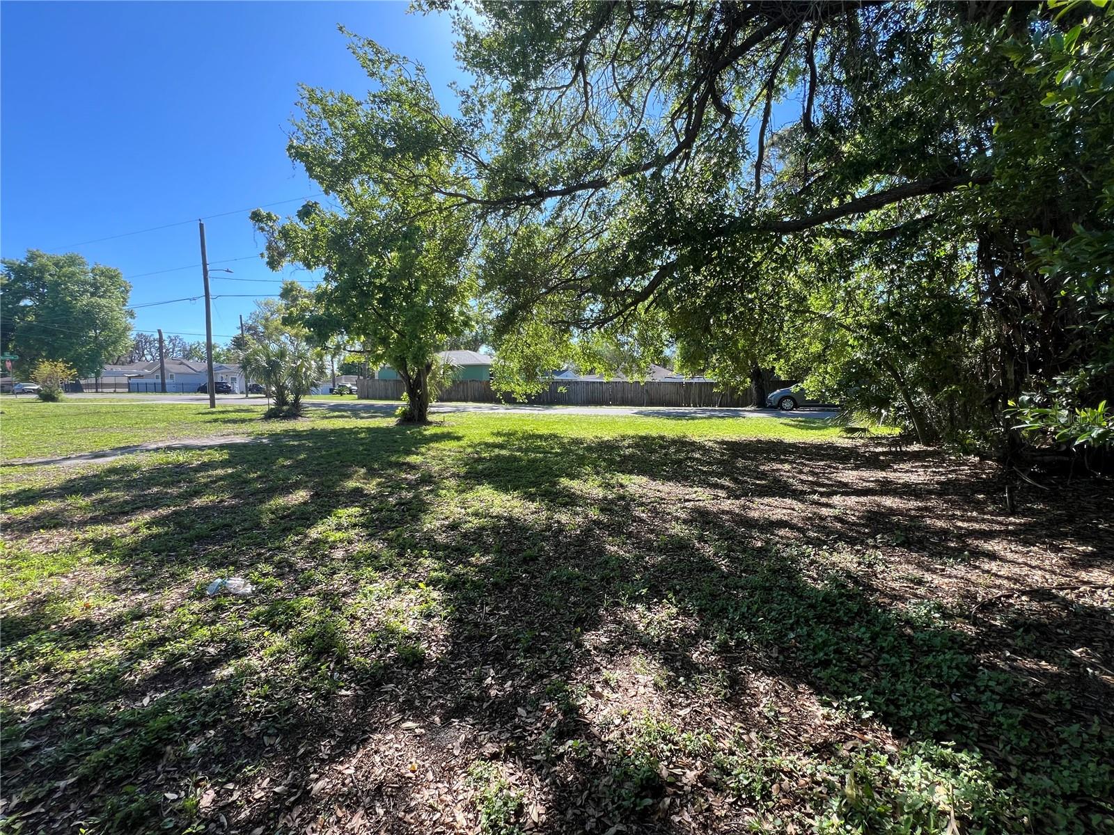 Image 3 of 4 For 10105 16 Street