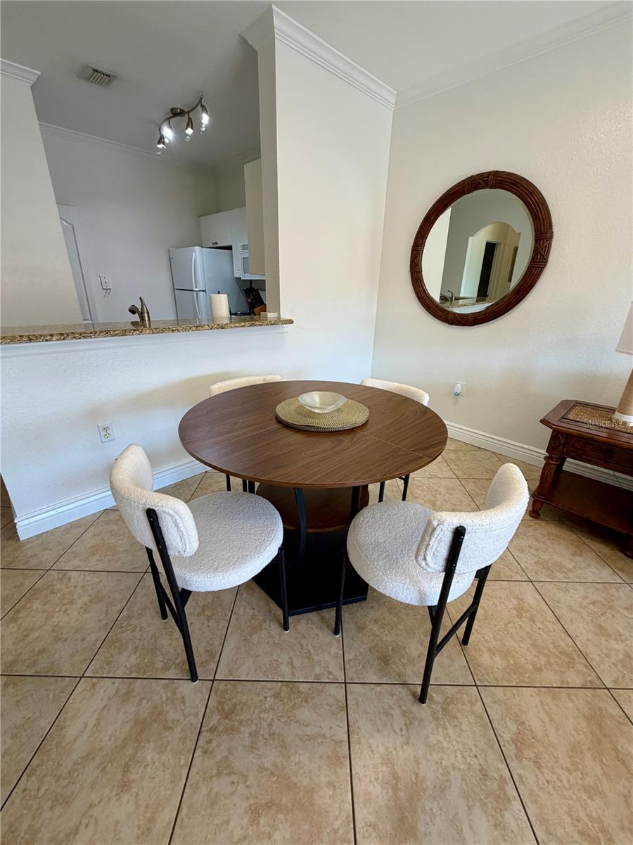 Image 15 of 22 For 2723 Via Capri  834