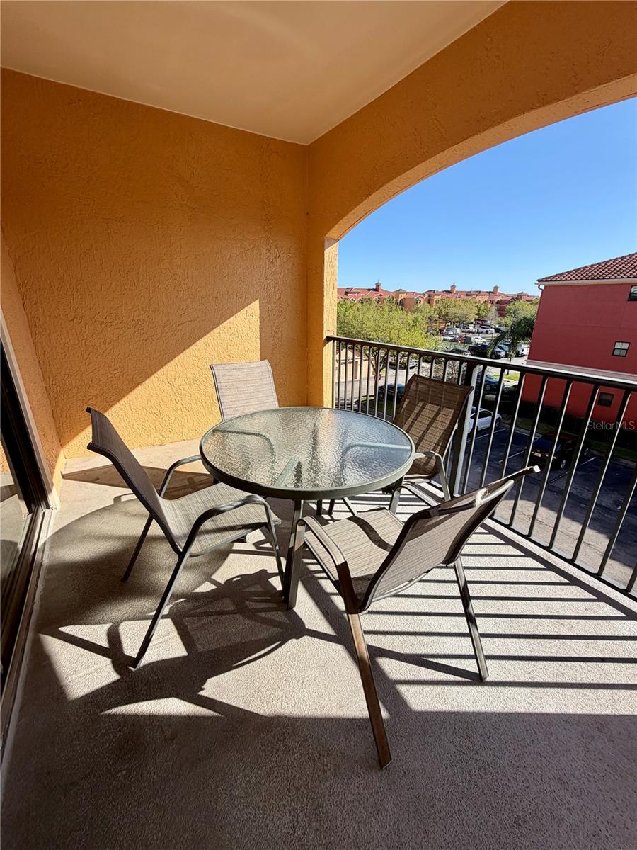 Image 19 of 22 For 2723 Via Capri  834