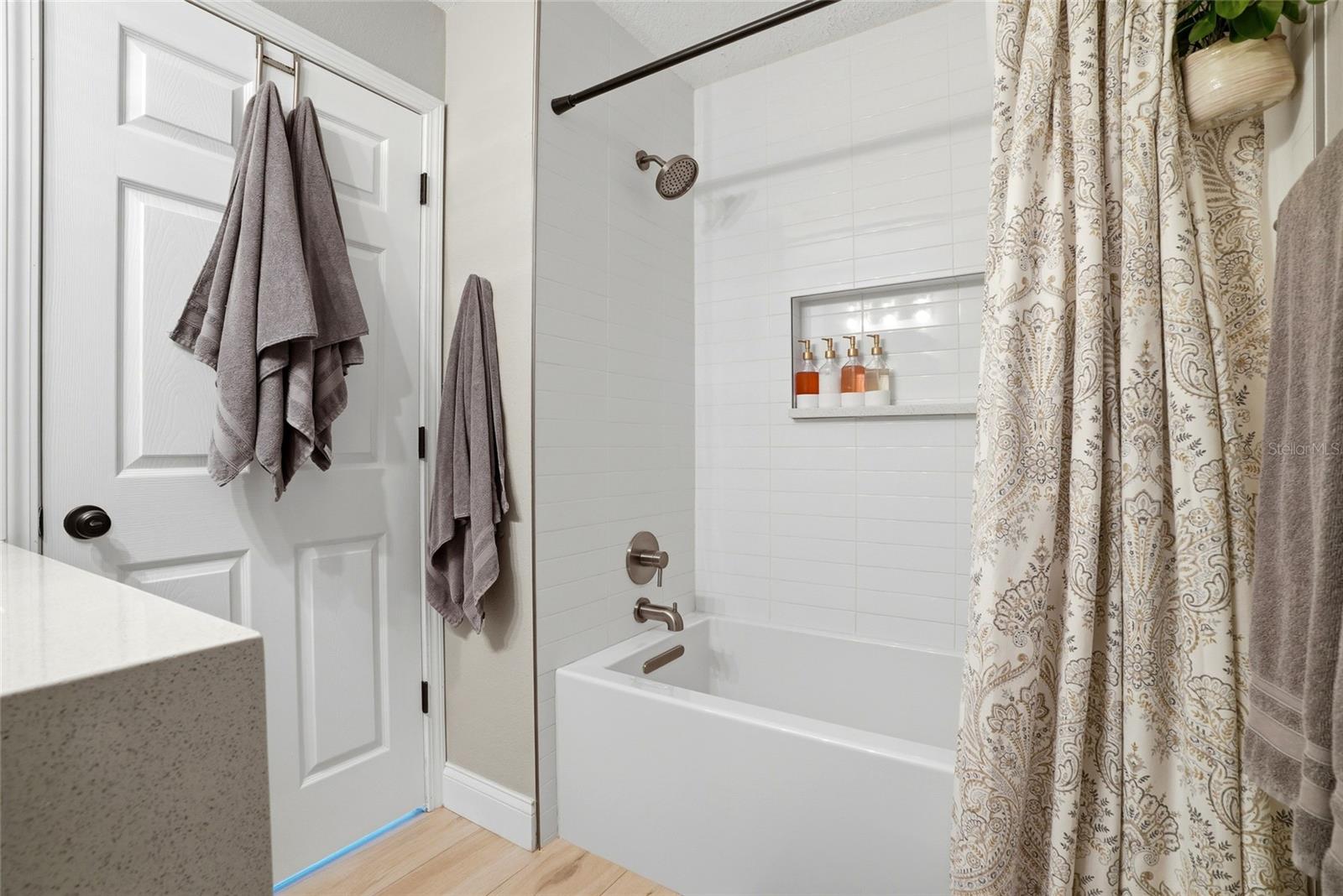 Image 11 of 53 For 6052 114th Avenue N