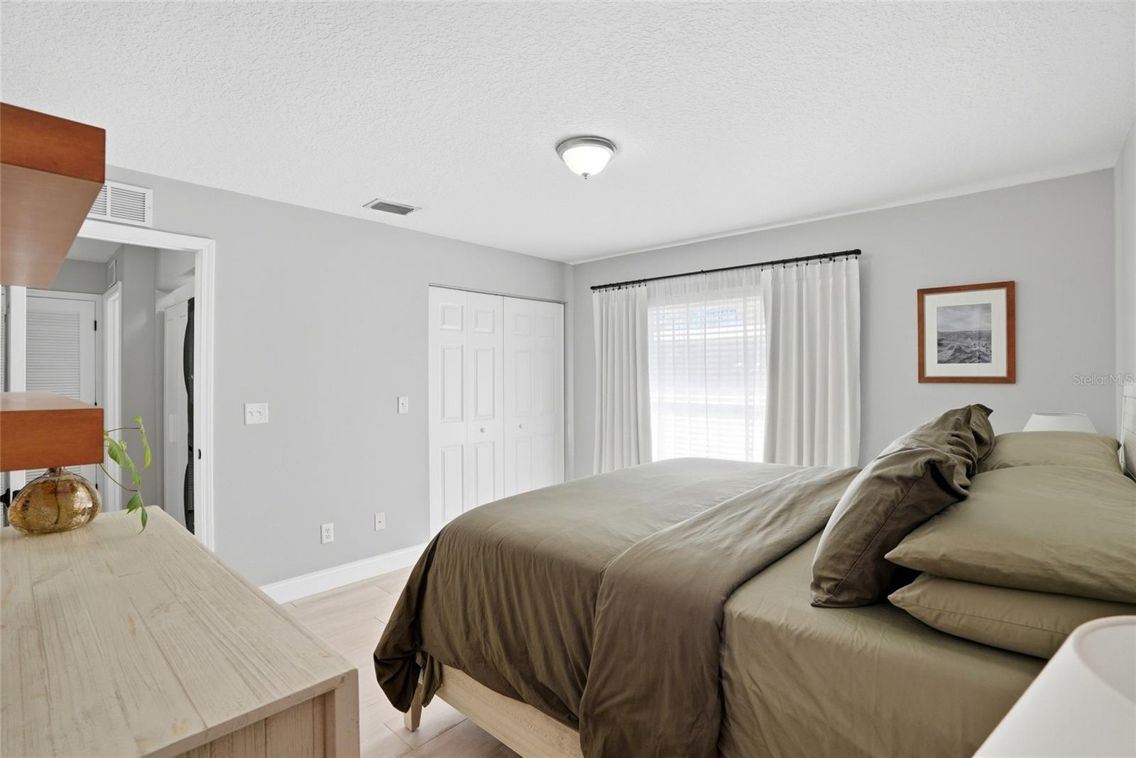 Image 28 of 53 For 6052 114th Avenue N