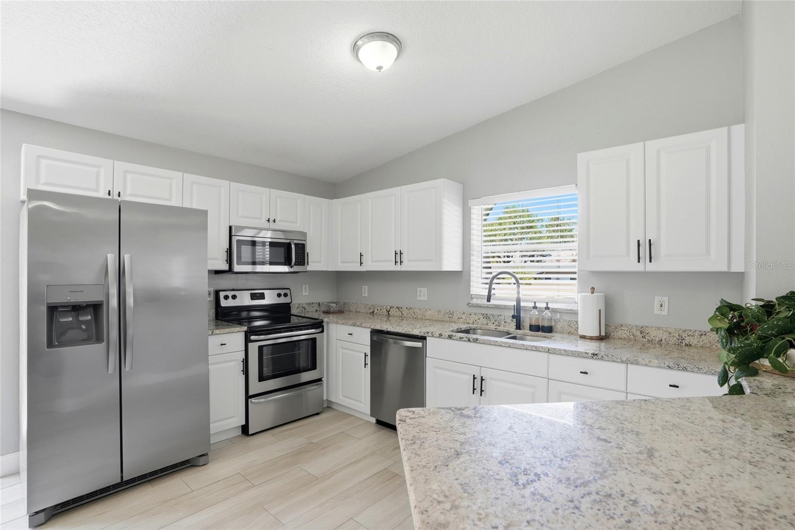 Image 4 of 53 For 6052 114th Avenue N