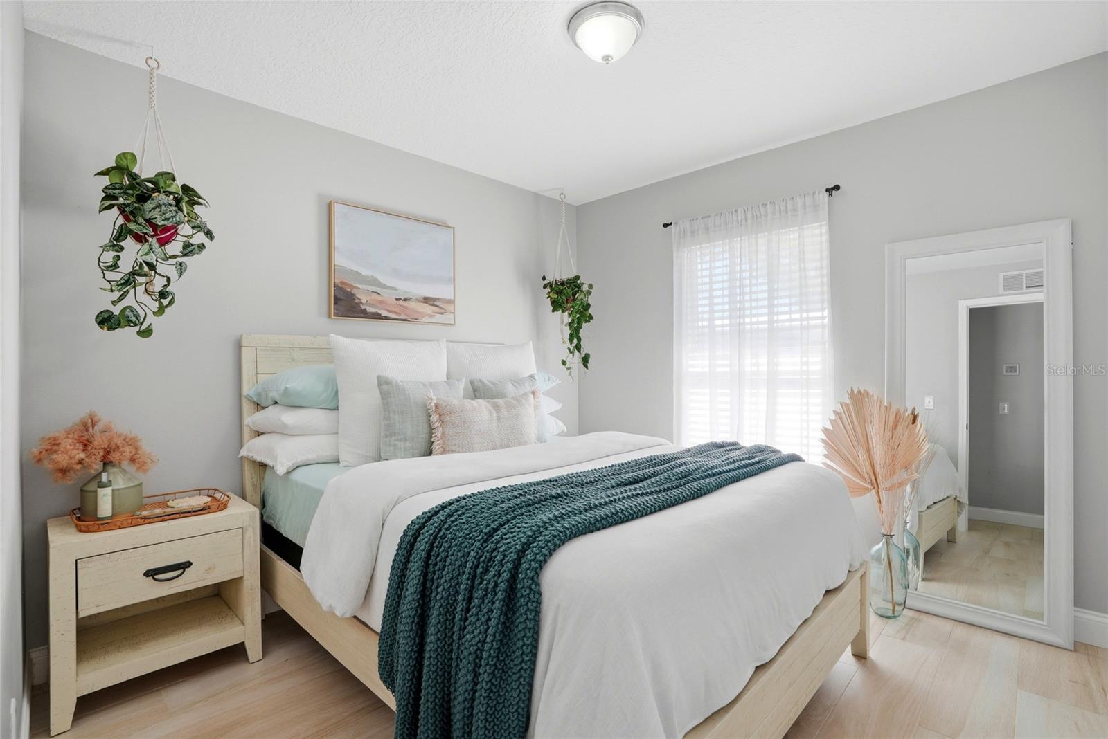 Image 7 of 53 For 6052 114th Avenue N