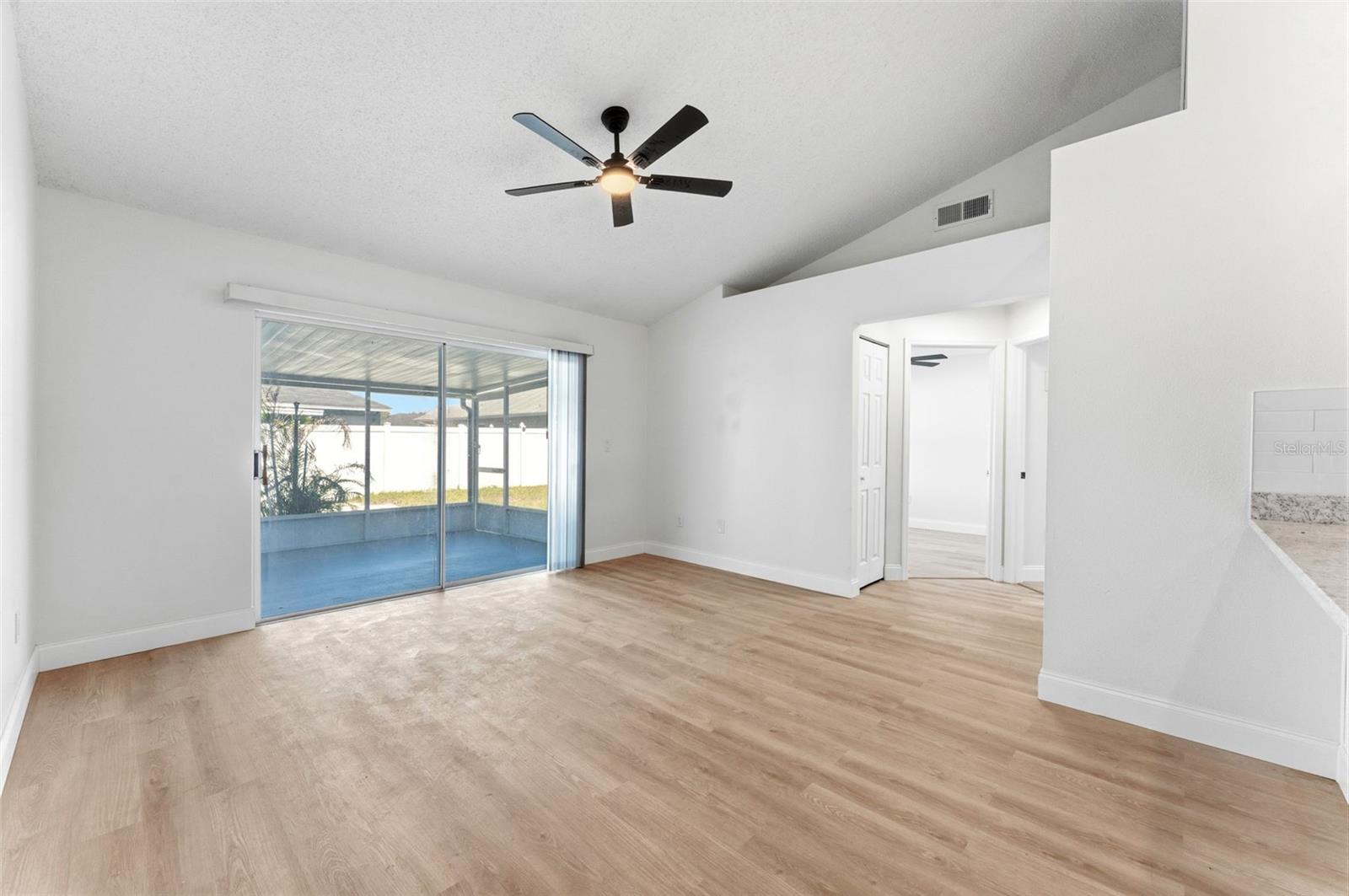 Image 12 of 44 For 5931 Taywood Drive