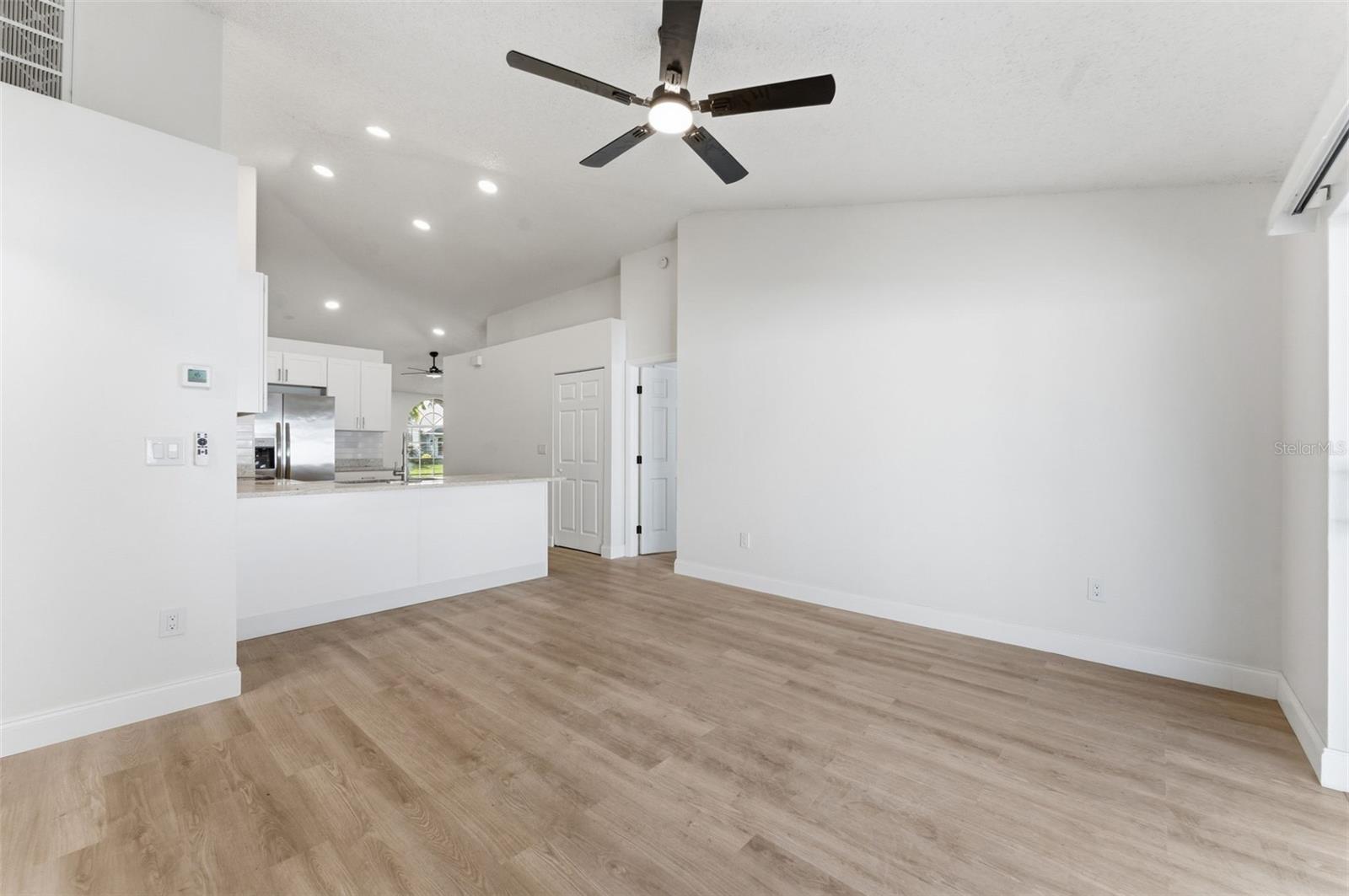 Image 13 of 44 For 5931 Taywood Drive