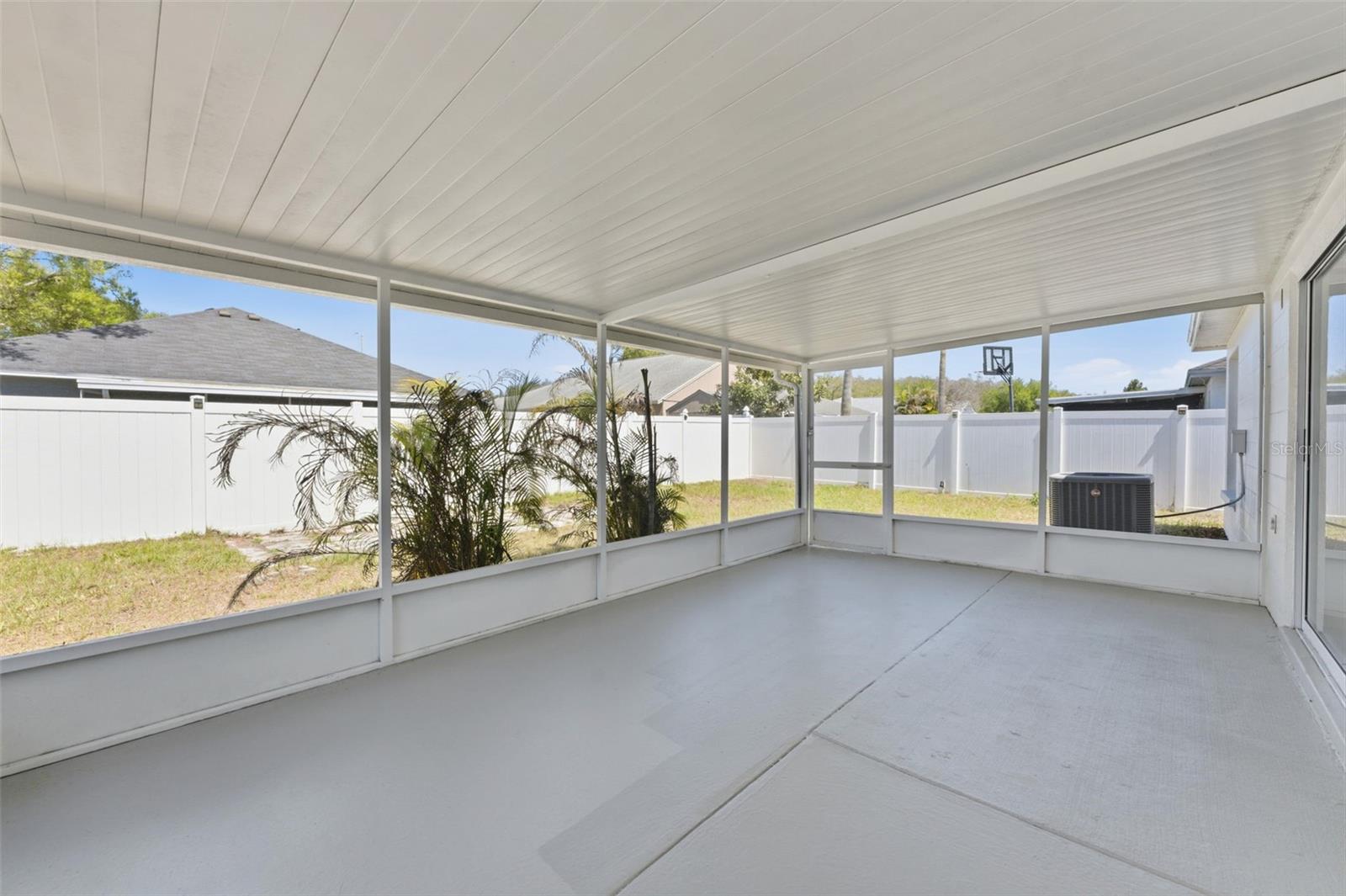 Image 26 of 44 For 5931 Taywood Drive