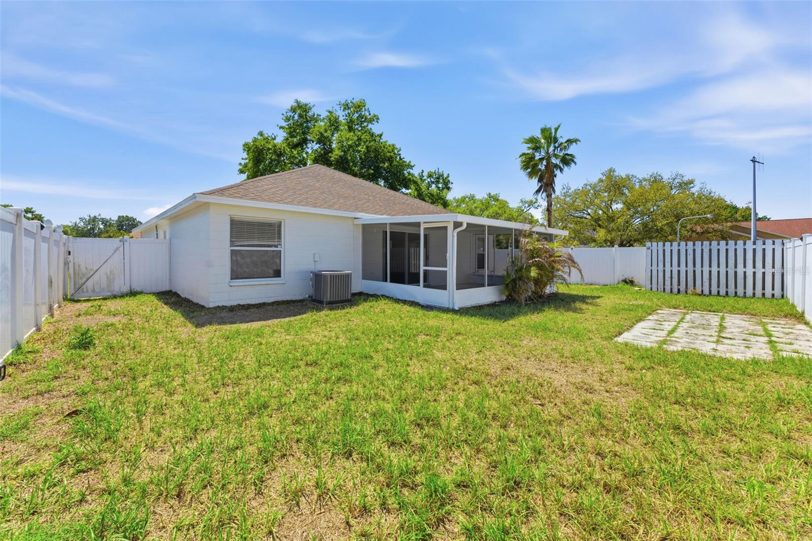 Image 27 of 44 For 5931 Taywood Drive