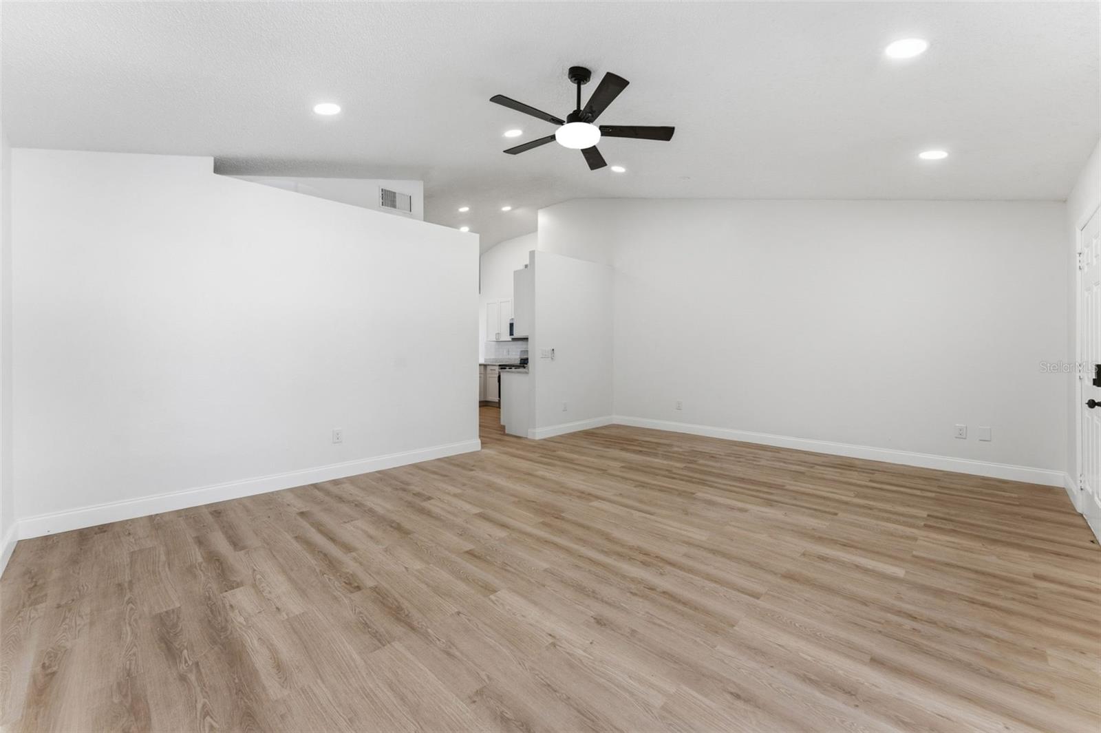 Image 5 of 44 For 5931 Taywood Drive