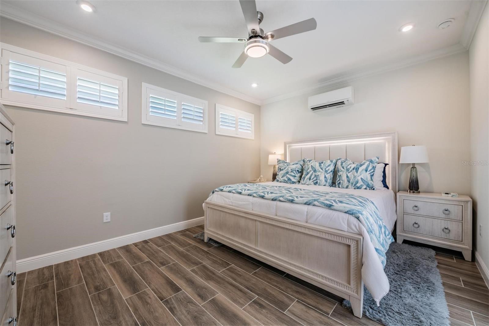 Image 22 of 37 For 13801 Carryback Drive