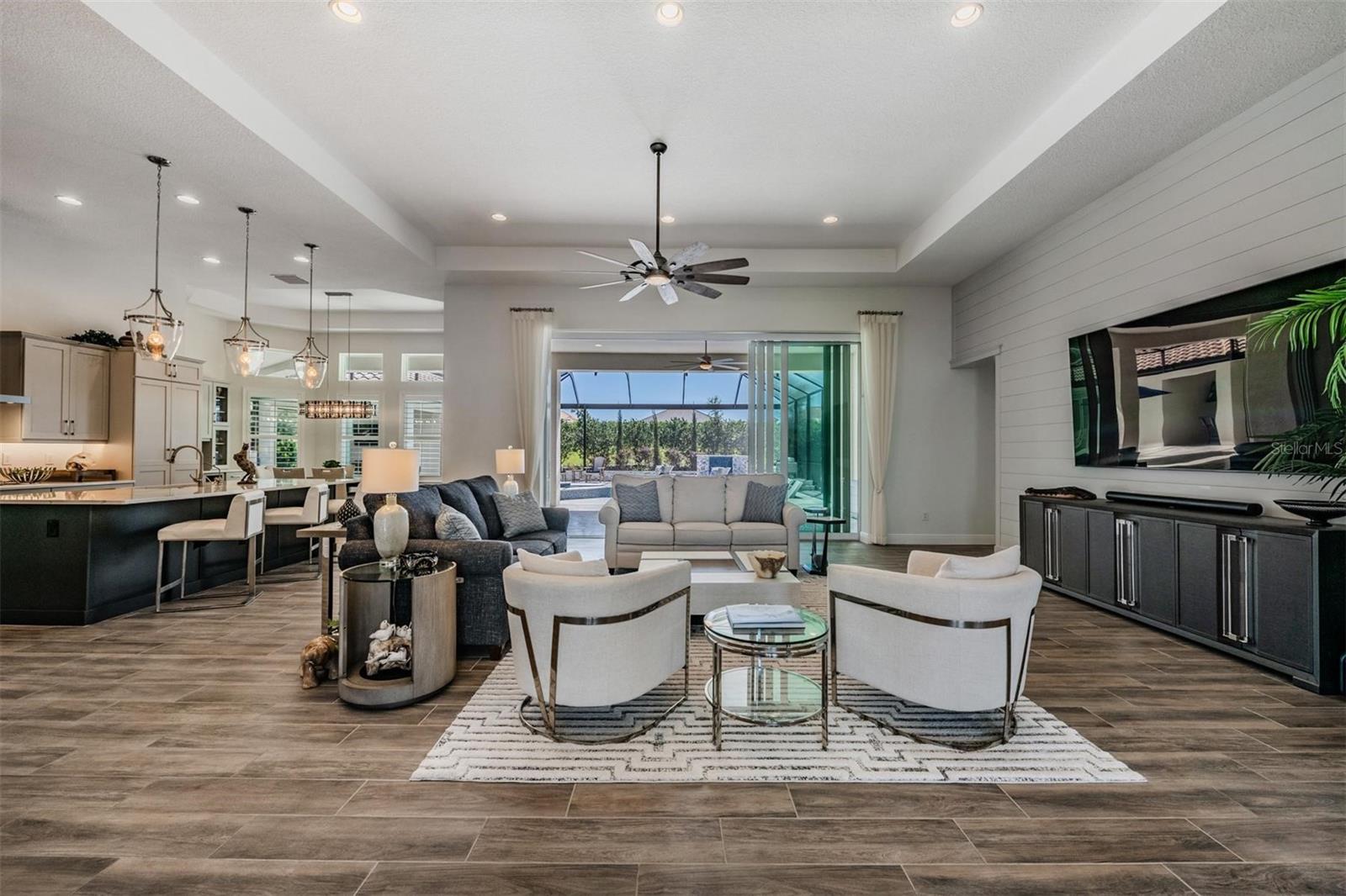 Image 3 of 37 For 13801 Carryback Drive