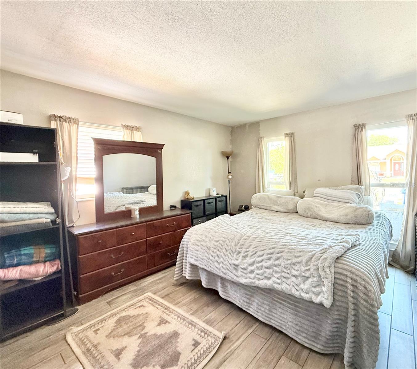 Image 12 of 24 For 1784 Taylor Lake Place