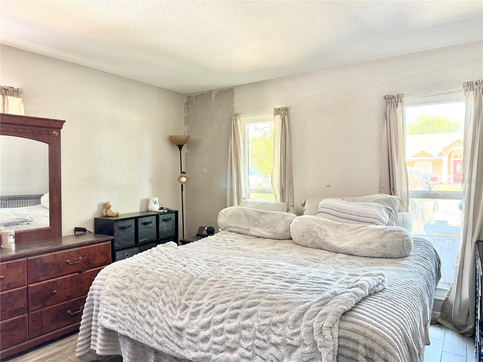 Image 13 of 24 For 1784 Taylor Lake Place