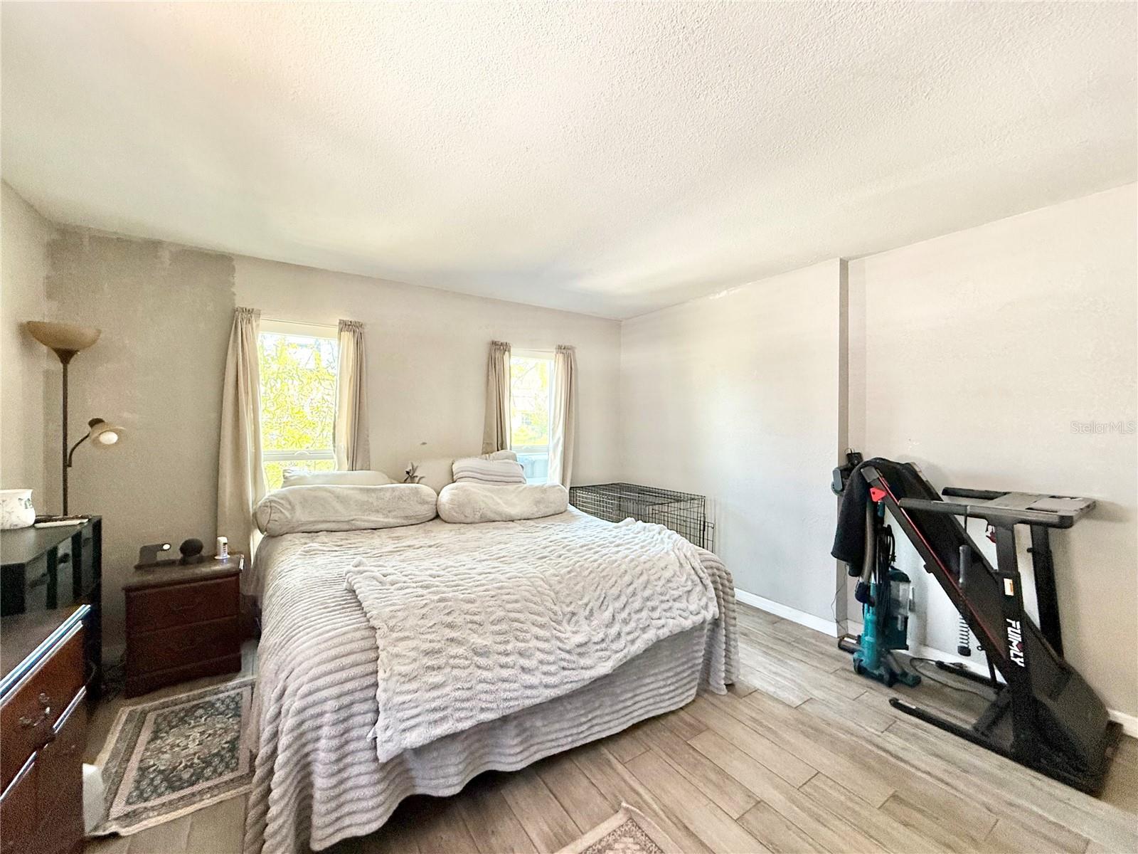 Image 14 of 24 For 1784 Taylor Lake Place