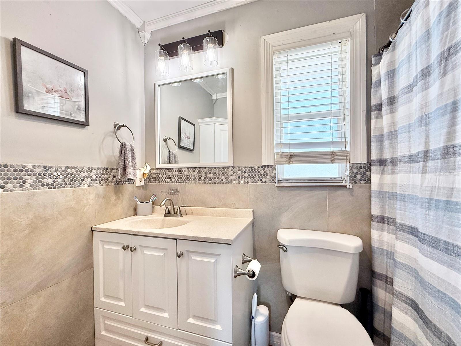 Image 16 of 24 For 1784 Taylor Lake Place