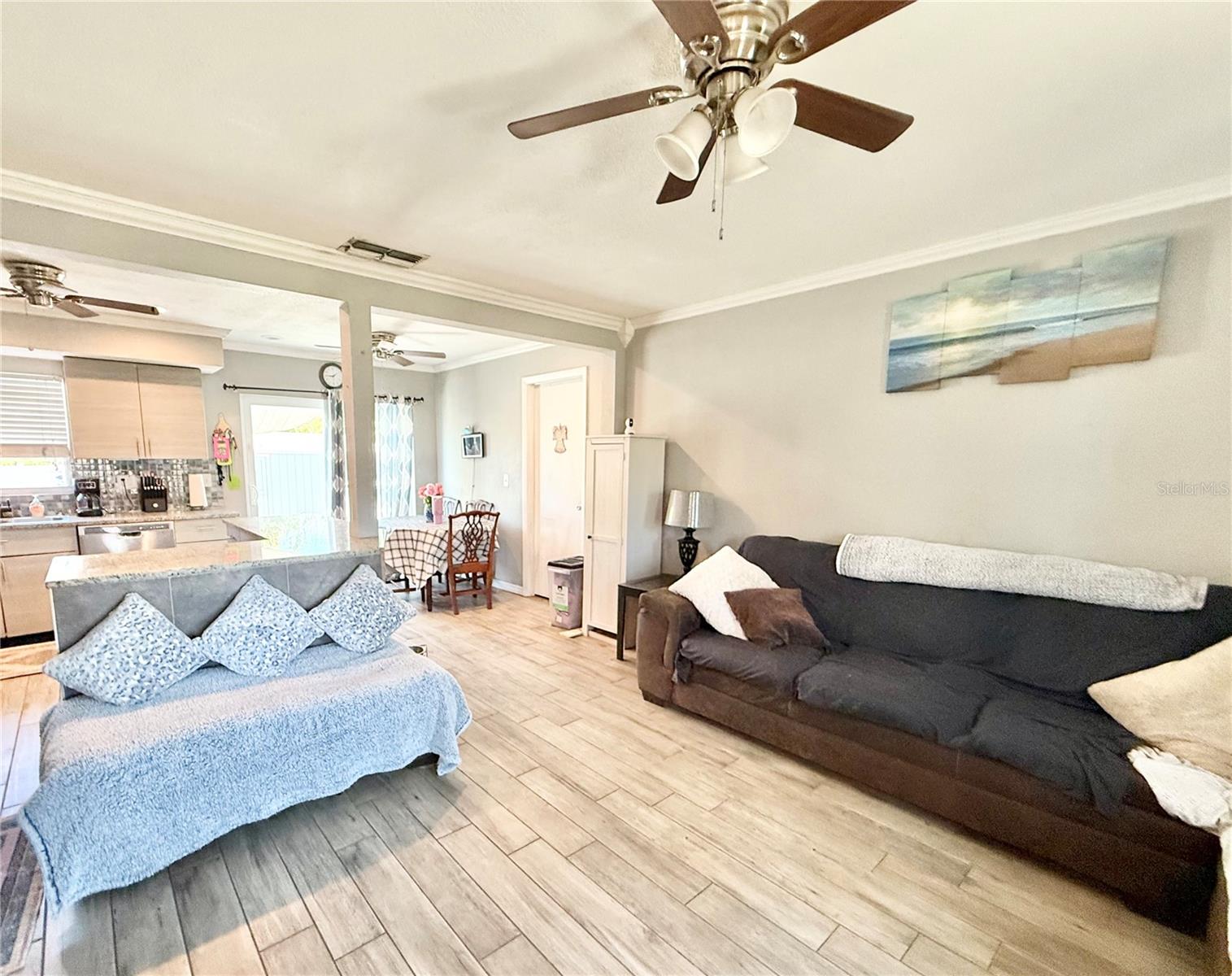 Image 4 of 24 For 1784 Taylor Lake Place