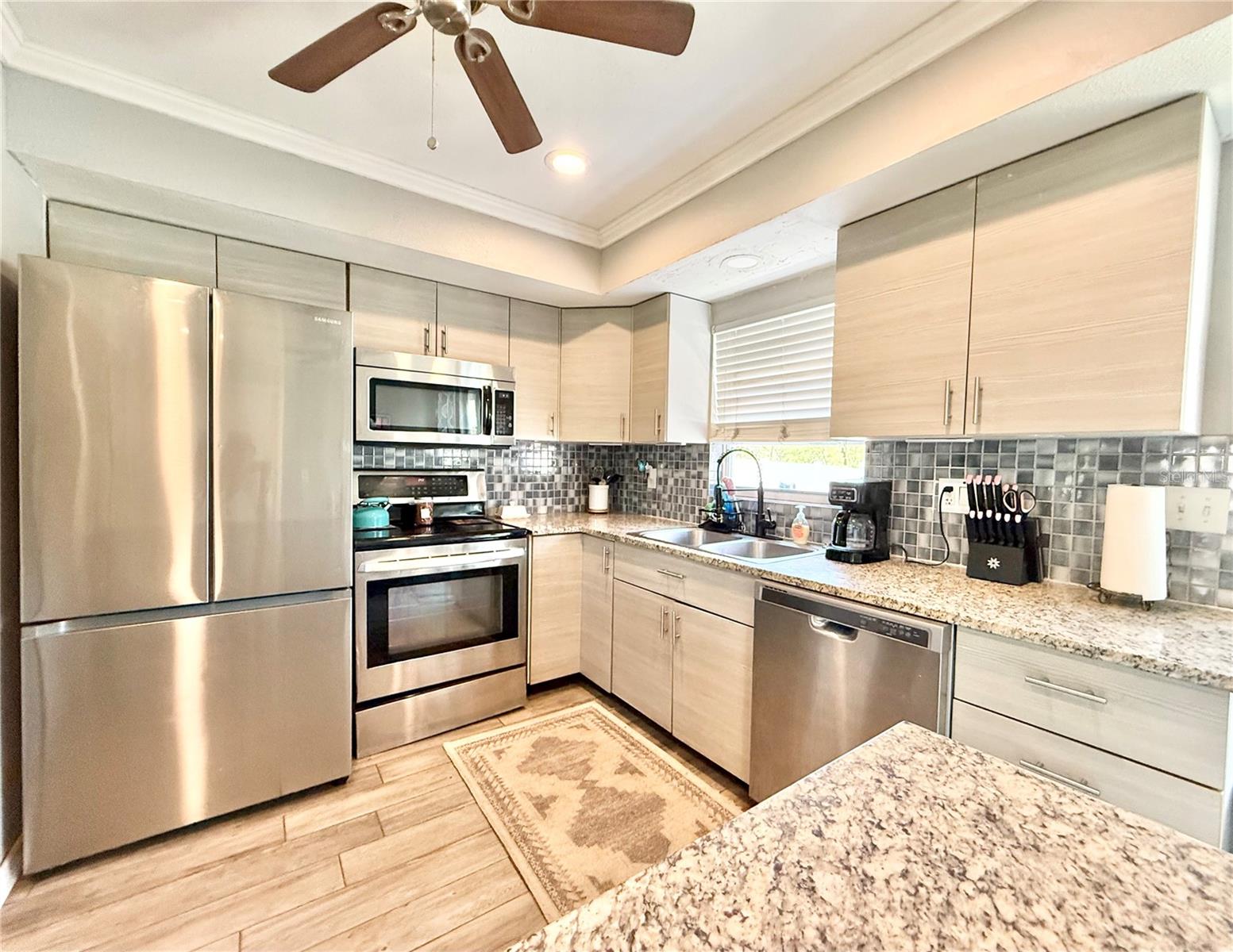 Image 9 of 24 For 1784 Taylor Lake Place