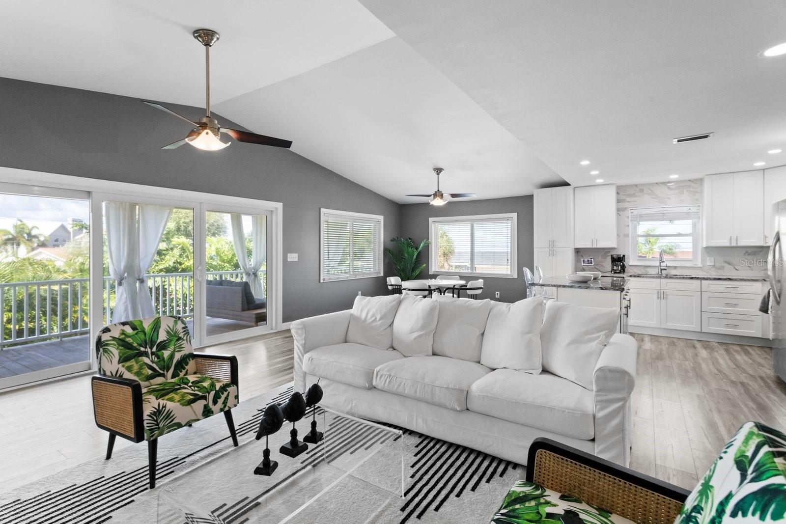 Image 15 of 39 For 3401 Manatee Drive Se