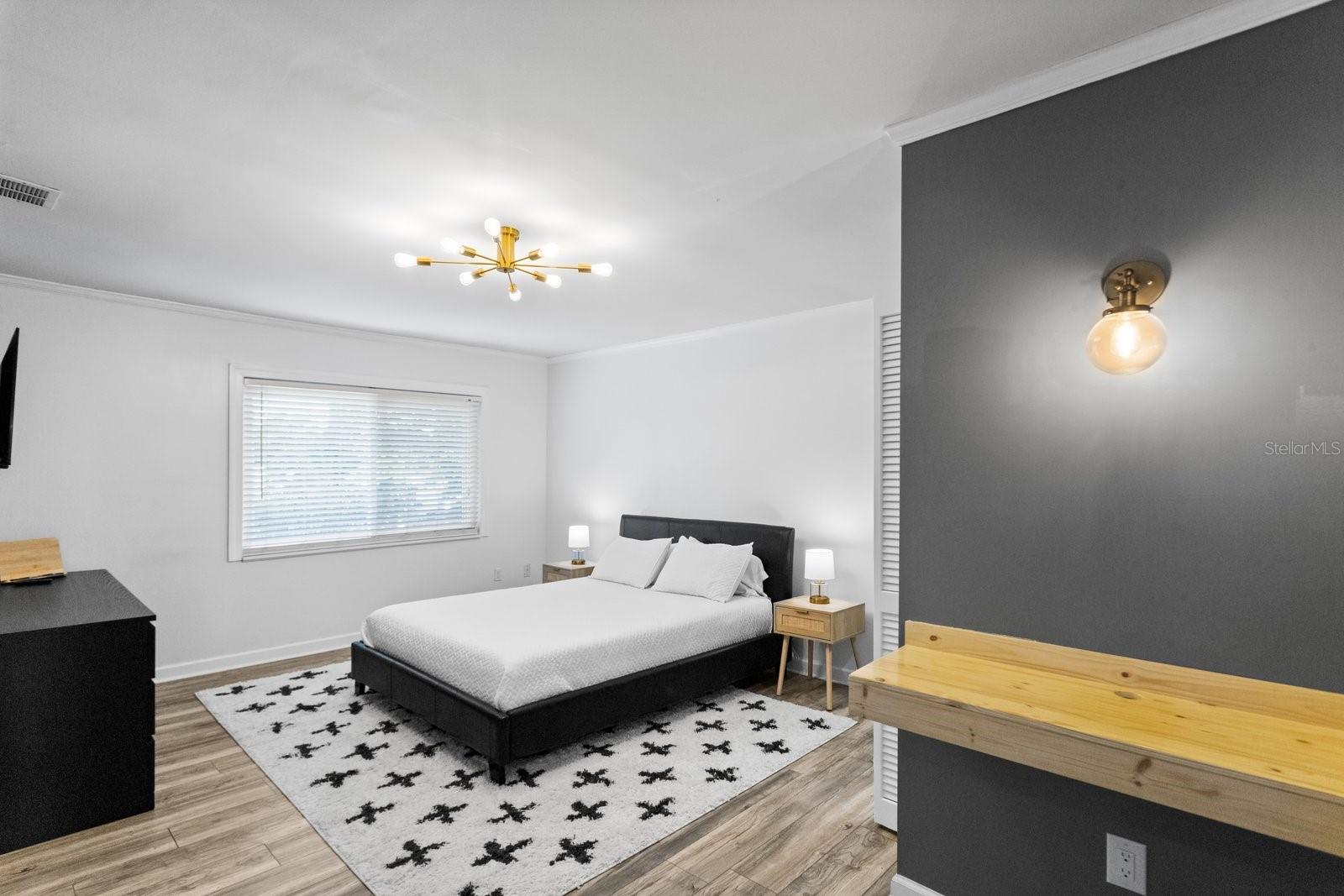 Image 16 of 39 For 3401 Manatee Drive Se