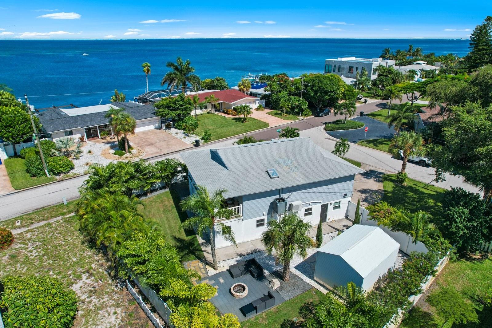 Image 29 of 39 For 3401 Manatee Drive Se