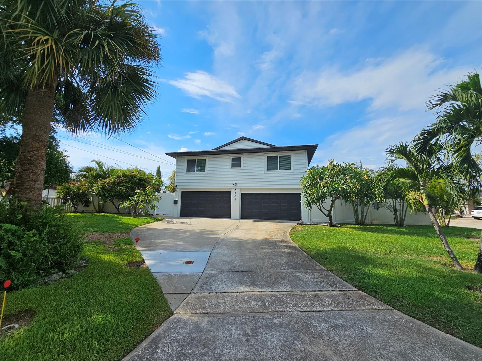 Image 37 of 39 For 3401 Manatee Drive Se