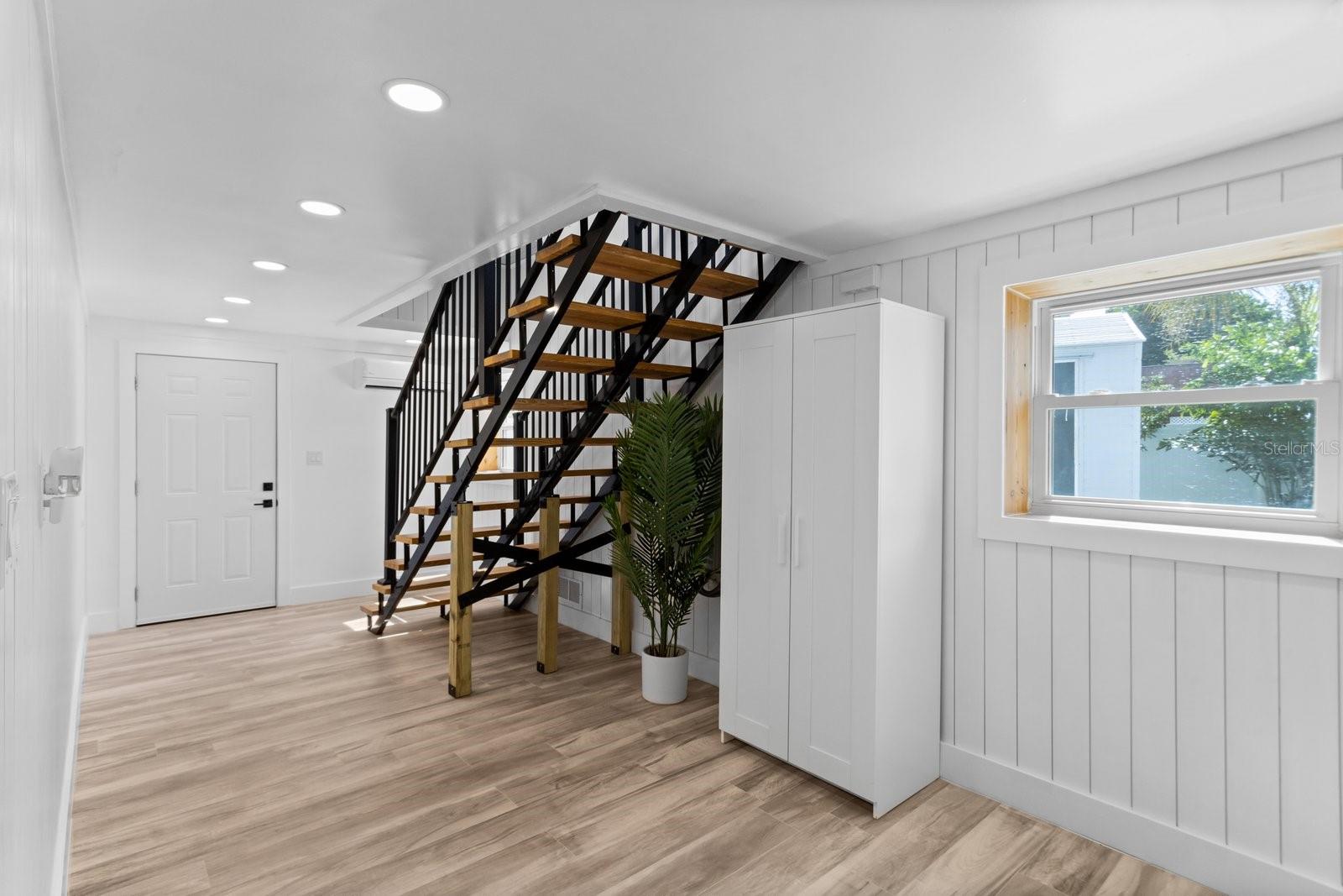 Image 7 of 39 For 3401 Manatee Drive Se