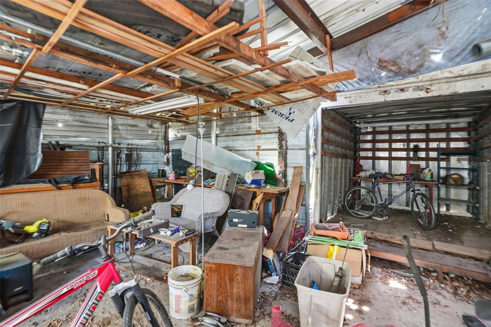 Image 29 of 58 For 16040 Platinum Drive