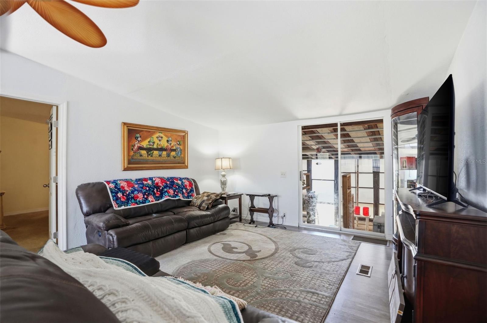 Image 34 of 58 For 16040 Platinum Drive