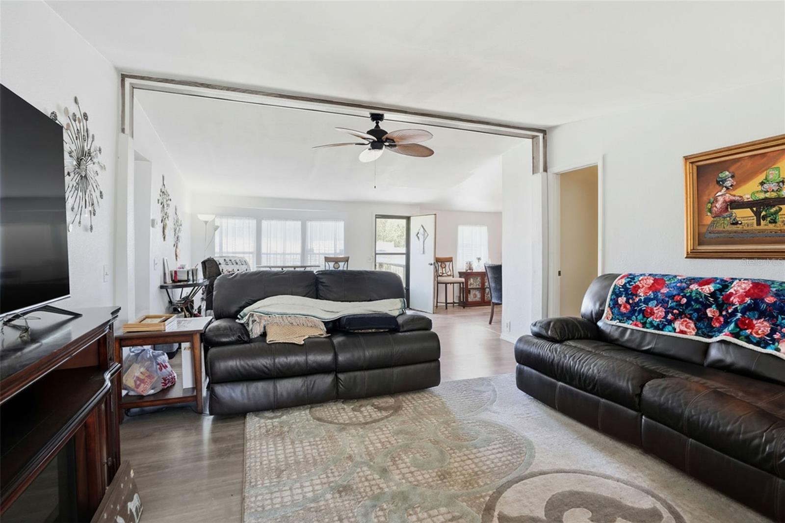 Image 36 of 58 For 16040 Platinum Drive