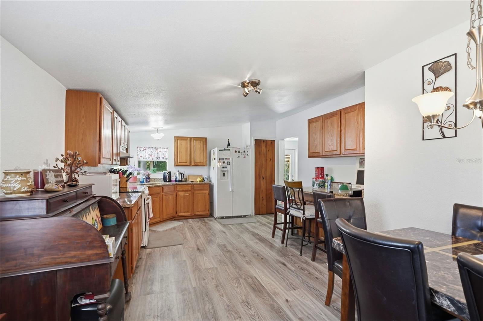 Image 39 of 58 For 16040 Platinum Drive