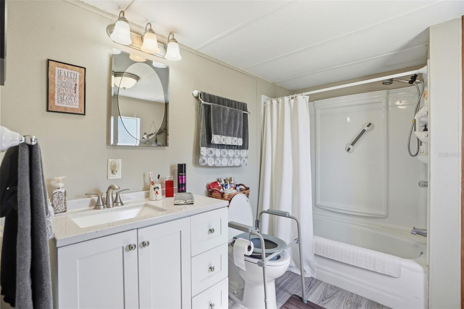 Image 54 of 58 For 16040 Platinum Drive