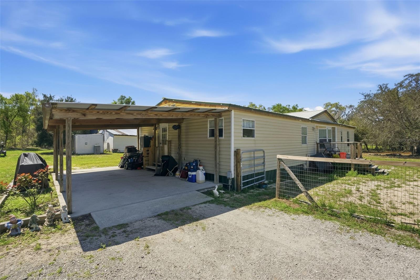 Image 8 of 58 For 16040 Platinum Drive