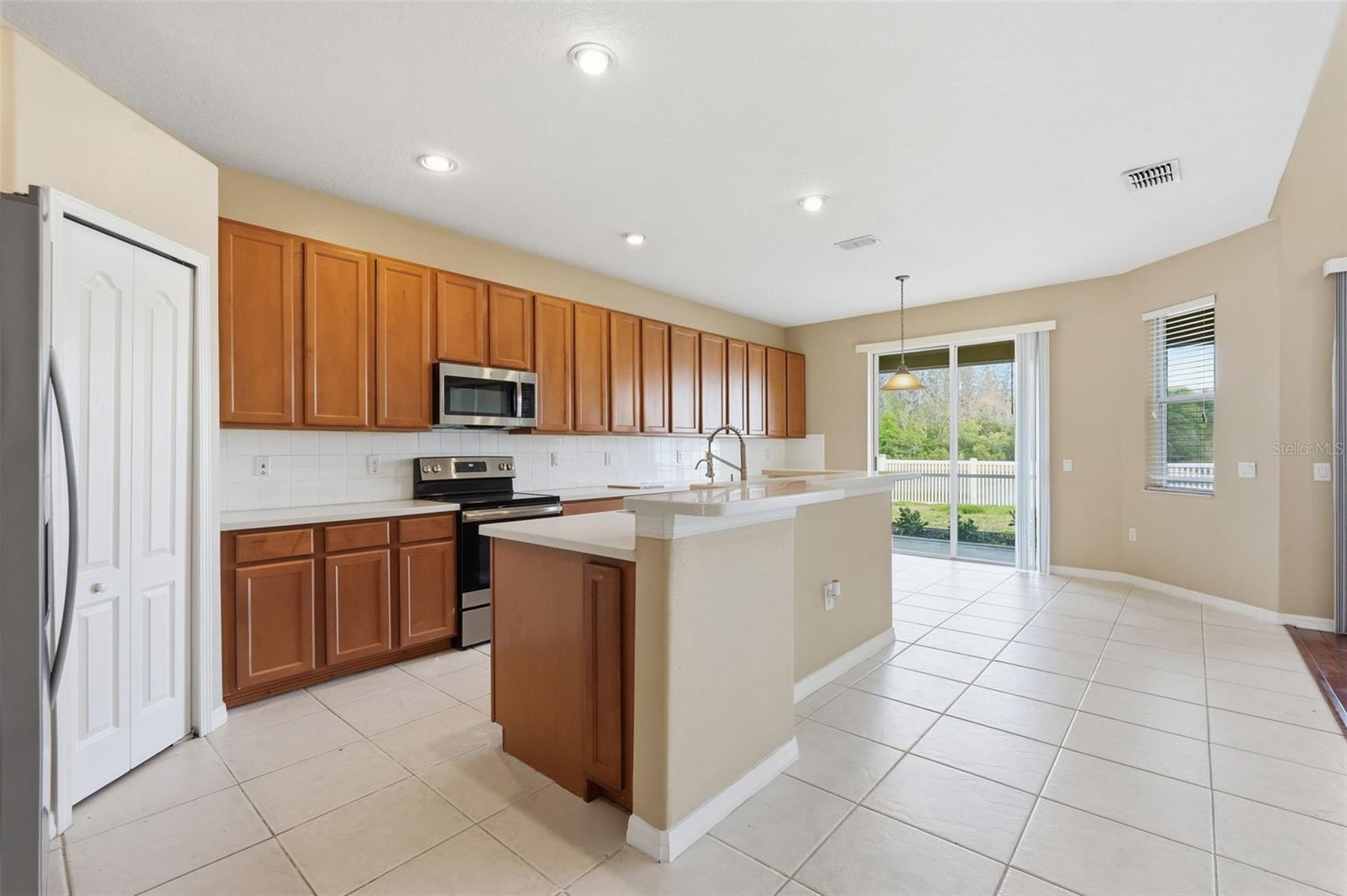 Image 36 of 76 For 19106 Beatrice Lane