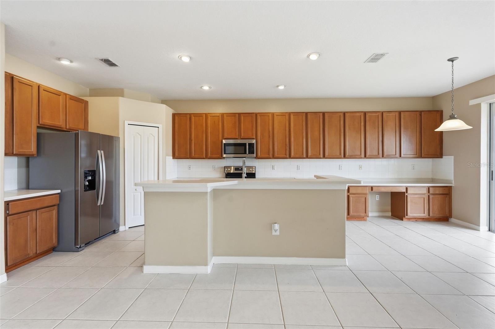 Image 37 of 76 For 19106 Beatrice Lane