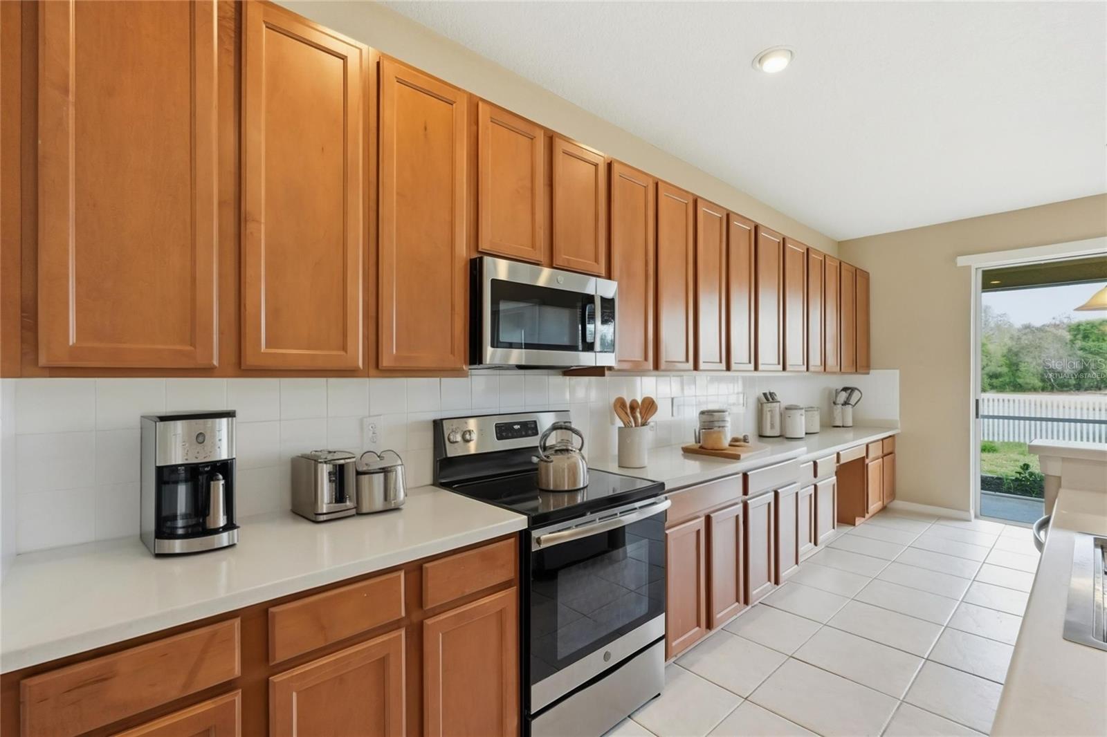 Image 41 of 76 For 19106 Beatrice Lane