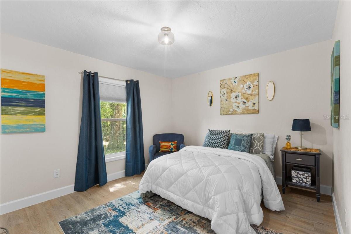 Image 13 of 49 For 606 Wilson Street